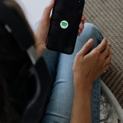 Cracking the Spotify Playlist Code: How to Get Your Tunes Boomin’ in 2024